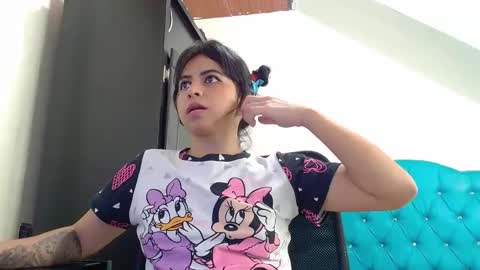 incubus_couple1 online show from 01-25-25, 04:02