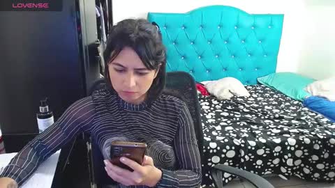 incubus_couple1 online show from 02-10-25, 01:14