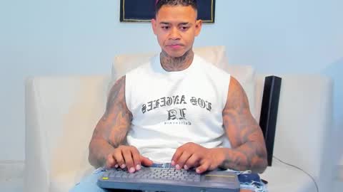 Jacobo online show from 10-27-25, 02:48