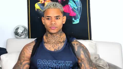 Snapshot of independent_project chatting on 12-21-25, 07:04 Jacobo online show from 12-21-25, 07:04