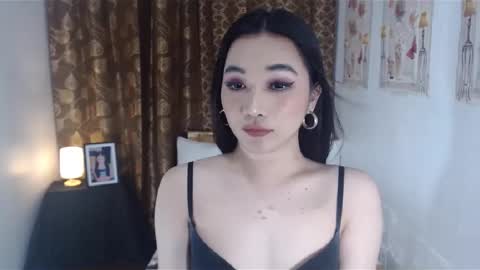 indestructabletrixie online show from 01-07-25, 09:46