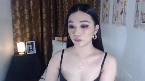 indestructabletrixie online show from 01-10-25, 02:35