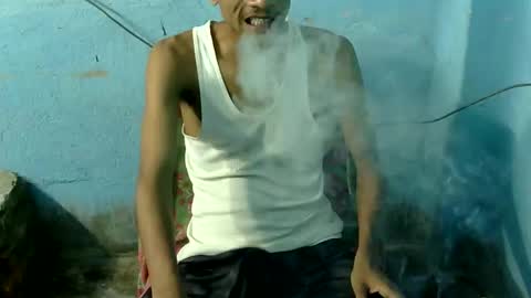 Snapshot of indian_bengali_boy chatting on 10-02-25, 05:09 Suman Leo online show from 10-02-25, 05:09