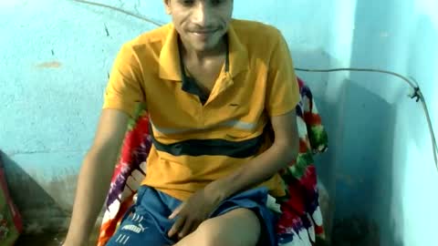 Snapshot of indian_bengali_boy chatting on 10-05-25, 02:48 Suman Leo online show from 10-05-25, 02:48