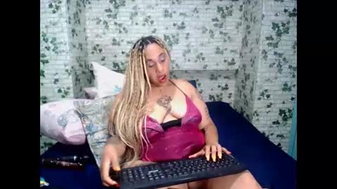 Snapshot of indian_candyxx chatting on 12-20-25, 07:43 Candy cat online show from 12-20-25, 07:43