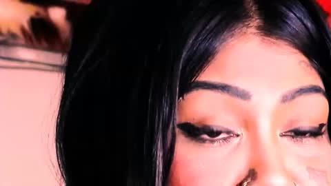 Snapshot of indian_dreamgirl chatting on 09-29-25, 12:32 Bella Ambrosia online show from 09-29-25, 12:32