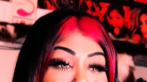 Snapshot of indian_dreamgirl chatting on 11-10-25, 07:02 Bella Ambrosia online show from 11-10-25, 07:02