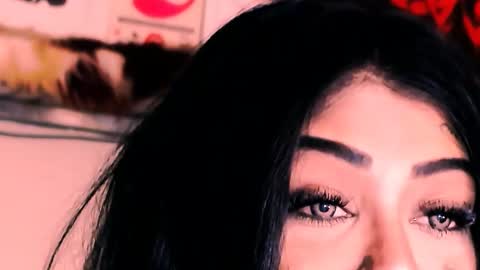 Snapshot of indian_dreamgirl chatting on 11-24-25, 10:53 Bella Ambrosia online show from 11-24-25, 10:53