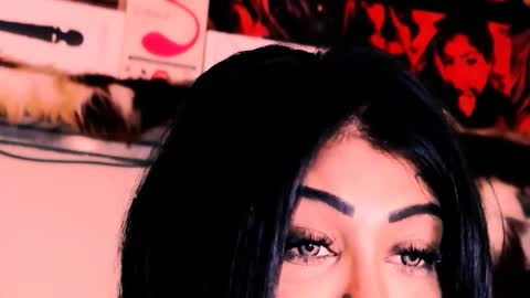 Snapshot of indian_dreamgirl chatting on 11-26-25, 11:28 Bella Ambrosia online show from 11-26-25, 11:28