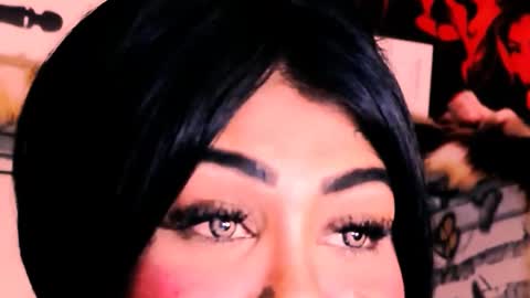 Snapshot of indian_dreamgirl chatting on 11-29-25, 02:58 Bella Ambrosia online show from 11-29-25, 02:58