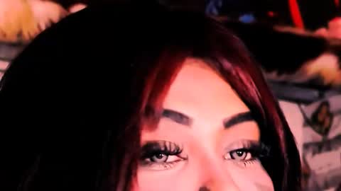 Snapshot of indian_dreamgirl chatting on 03-05-26, 02:18 Bella Ambrosia online show from 03-05-26, 02:18