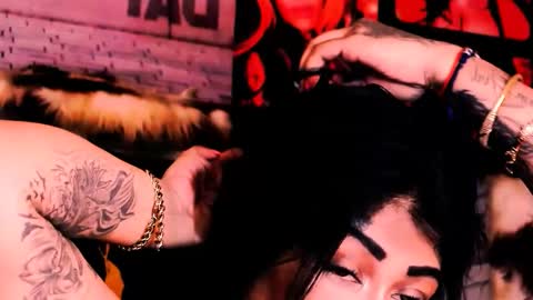 Snapshot of indian_dreamgirl chatting on 04-27-26, 01:42 Bella Ambrosia online show from 04-27-26, 01:42