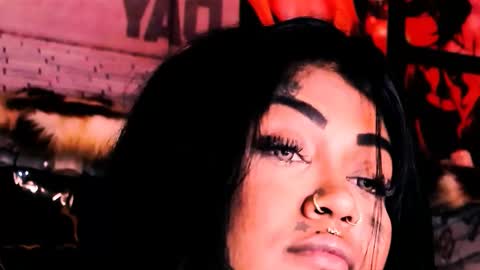Snapshot of indian_dreamgirl chatting on 05-09-26, 01:16 Bella Ambrosia online show from 05-09-26, 01:16
