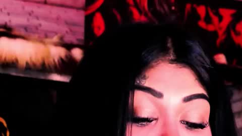Snapshot of indian_dreamgirl chatting on 05-25-26, 12:55 Bella Ambrosia online show from 05-25-26, 12:55