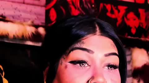 Snapshot of indian_dreamgirl chatting on 06-10-26, 10:25 Bella Ambrosia online show from 06-10-26, 10:25