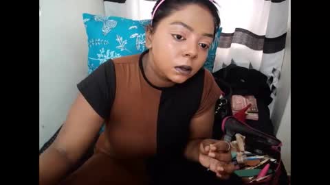 Snapshot of indian_firexx chatting on 01-08-26, 06:05 Tanya online show from 01-08-26, 06:05