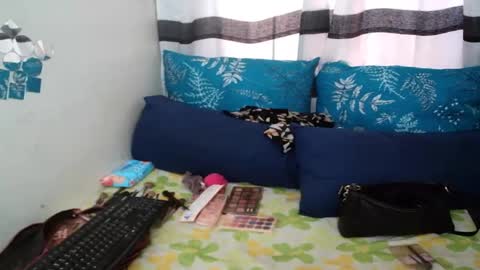 Snapshot of indian_firexx chatting on 02-17-26, 06:10 Tanya online show from 02-17-26, 06:10