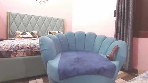 Snapshot of indian_goddess9 chatting on 05-27-26, 08:33 Parul online show from 05-27-26, 08:33