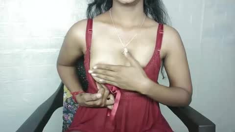Snapshot of indian_saanvi chatting on 12-04-25, 04:11 Saanu online show from 12-04-25, 04:11