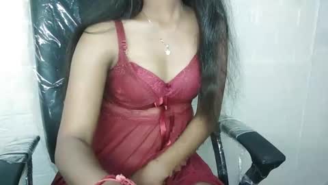 Snapshot of indian_saanvi chatting on 12-14-25, 03:50 Saanu online show from 12-14-25, 03:50