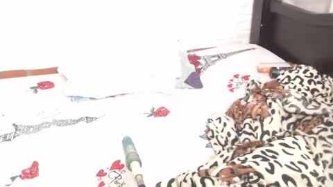 Anglica  online show from 01-31-25, 02:39