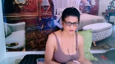 Snapshot of indianallure chatting on 01-31-25, 06:24 Femiez online show from 01-31-25, 06:24