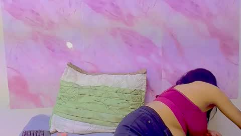 Snapshot of indianallure chatting on 10-24-25, 07:16 Femiez online show from 10-24-25, 07:16