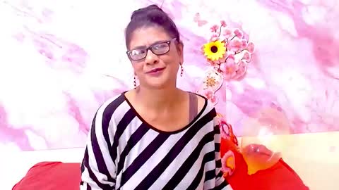 Snapshot of indianallure chatting on 02-17-26, 05:48 Femiez online show from 02-17-26, 05:48