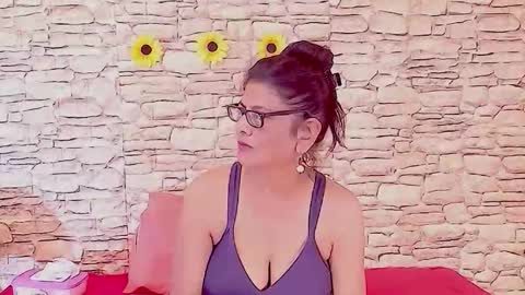 Snapshot of indianallure chatting on 02-25-26, 06:56 Femiez online show from 02-25-26, 06:56