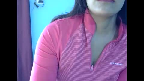 Snapshot of indiananu23 chatting on 11-18-25, 09:25 indiananu23 online show from 11-18-25, 09:25