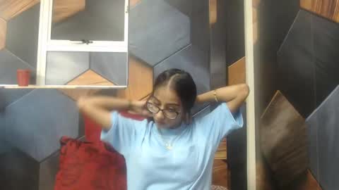 Snapshot of indianarmani chatting on 01-18-25, 06:13 Armani online show from 01-18-25, 06:13