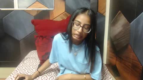 Snapshot of indianarmani chatting on 01-18-25, 01:18 Armani online show from 01-18-25, 01:18