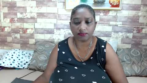 Snapshot of indianblue3 chatting on 12-04-24, 08:12 tracy online show from 12-04-24, 08:12