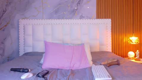 LITTLE AINHOA  online show from 04-09-26, 08:36