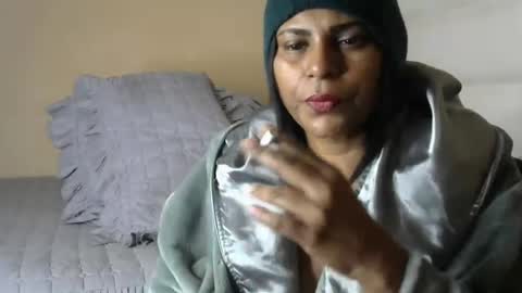 Snapshot of indiandreams_ chatting on 07-06-26, 06:43 Palavi online show from 07-06-26, 06:43