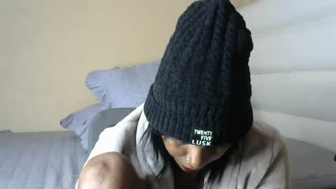 Snapshot of indiandreams_ chatting on 08-04-26, 08:39 Palavi online show from 08-04-26, 08:39