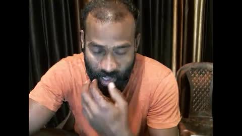 Snapshot of indianh chatting on 02-15-25, 03:09 indian hairy online show from 02-15-25, 03:09