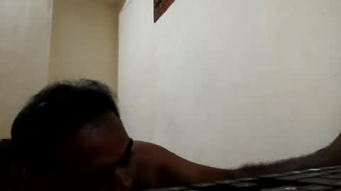 Snapshot of indianhairyguy23 chatting on 07-11-26, 01:14 indianhairyguy23 online show from 07-11-26, 01:14
