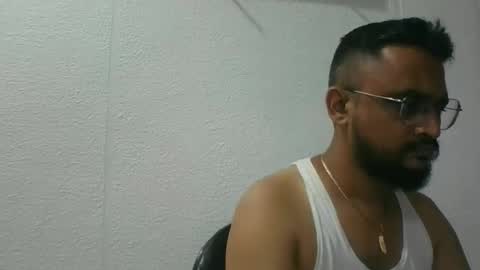 Indian lover online show from 09-18-25, 06:15
