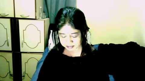 indianpleasures21 online show from 07-18-26, 09:18