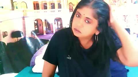 Snapshot of indianpleasurez1 chatting on 11-22-25, 06:56 Mika online show from 11-22-25, 06:56