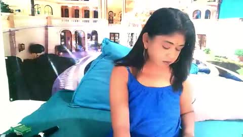 Snapshot of indianpleasurez1 chatting on 12-04-25, 04:55 Mika online show from 12-04-25, 04:55