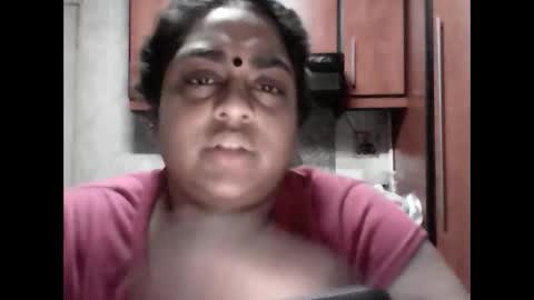 Snapshot of indianpooja1027 chatting on 09-12-25, 08:09 indianpooja1027 online show from 09-12-25, 08:09