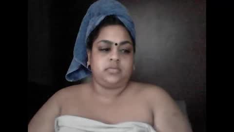 Snapshot of indianpooja1027 chatting on 05-12-26, 08:00 indianpooja1027 online show from 05-12-26, 08:00