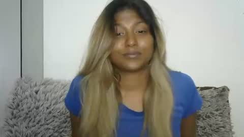 indianqtpie6 online show from 09-11-25, 06:41