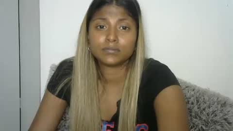 indianqtpie6 online show from 09-12-25, 06:19