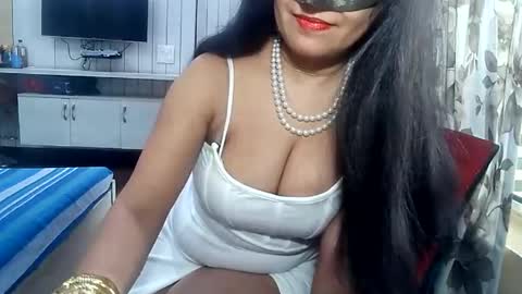 Snapshot of indianrads9 chatting on 01-05-25, 06:56 Radha online show from 01-05-25, 06:56
