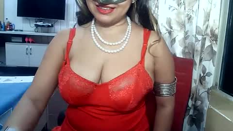 Snapshot of indianrads9 chatting on 01-24-25, 07:07 Radha online show from 01-24-25, 07:07
