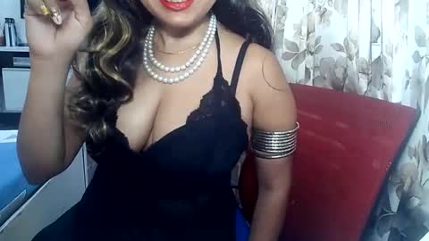 Snapshot of indianrads9 chatting on 01-25-25, 06:12 Radha online show from 01-25-25, 06:12