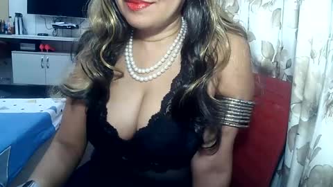Snapshot of indianrads9 chatting on 01-25-25, 05:51 Radha online show from 01-25-25, 05:51